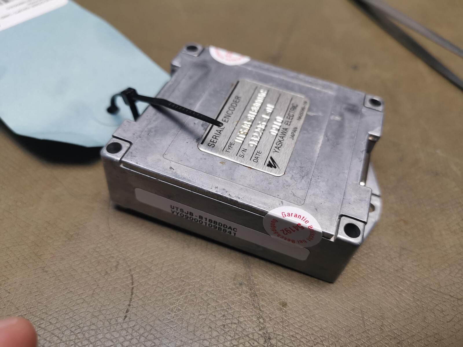 Yaskawa UTSJB-B18BDDAC Signal Converter Box (Repair/Repair)