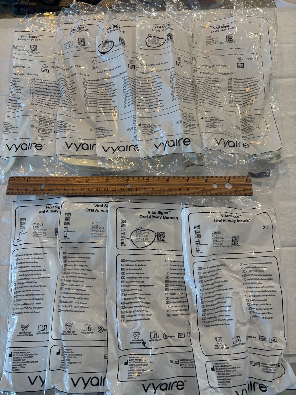Vyaire Vital Signs Larygoscope Blades X 5 And Oral Airways X 4, New Exp 4/2026