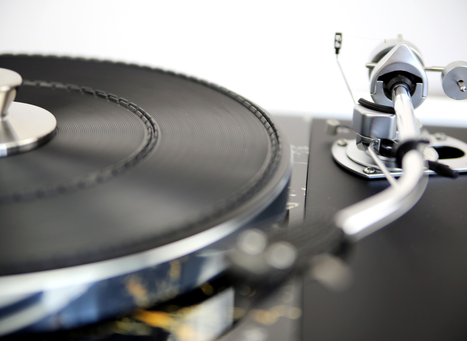We restore your Thorens TD125 Turntable Black OD. white -marbled