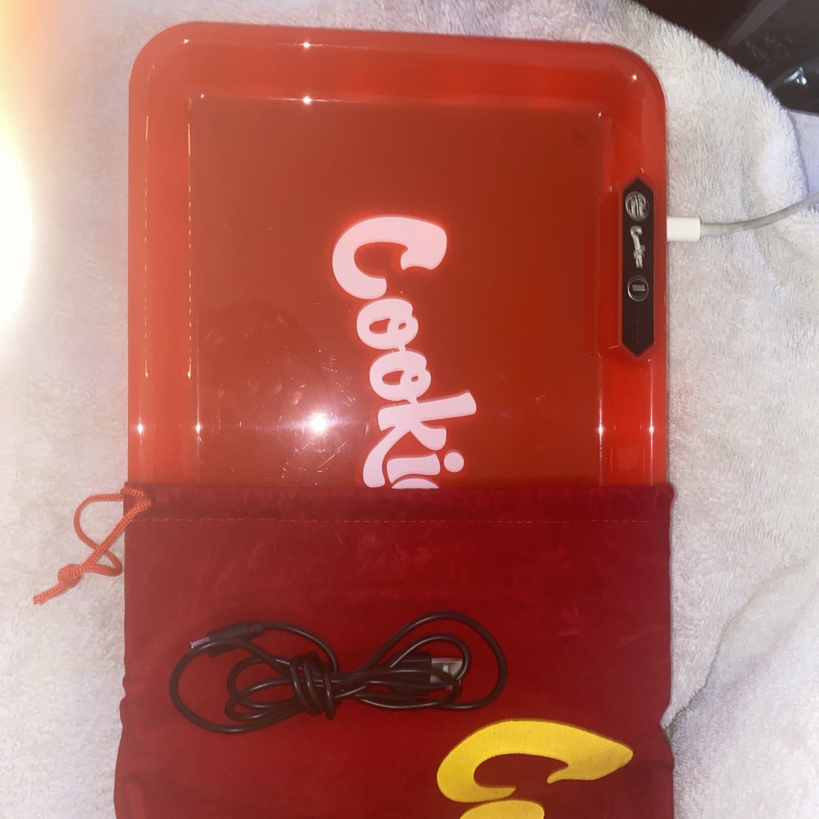 Glow Tray In Original Box And Storage Bag And Charge Cable. Red Cookies Brand