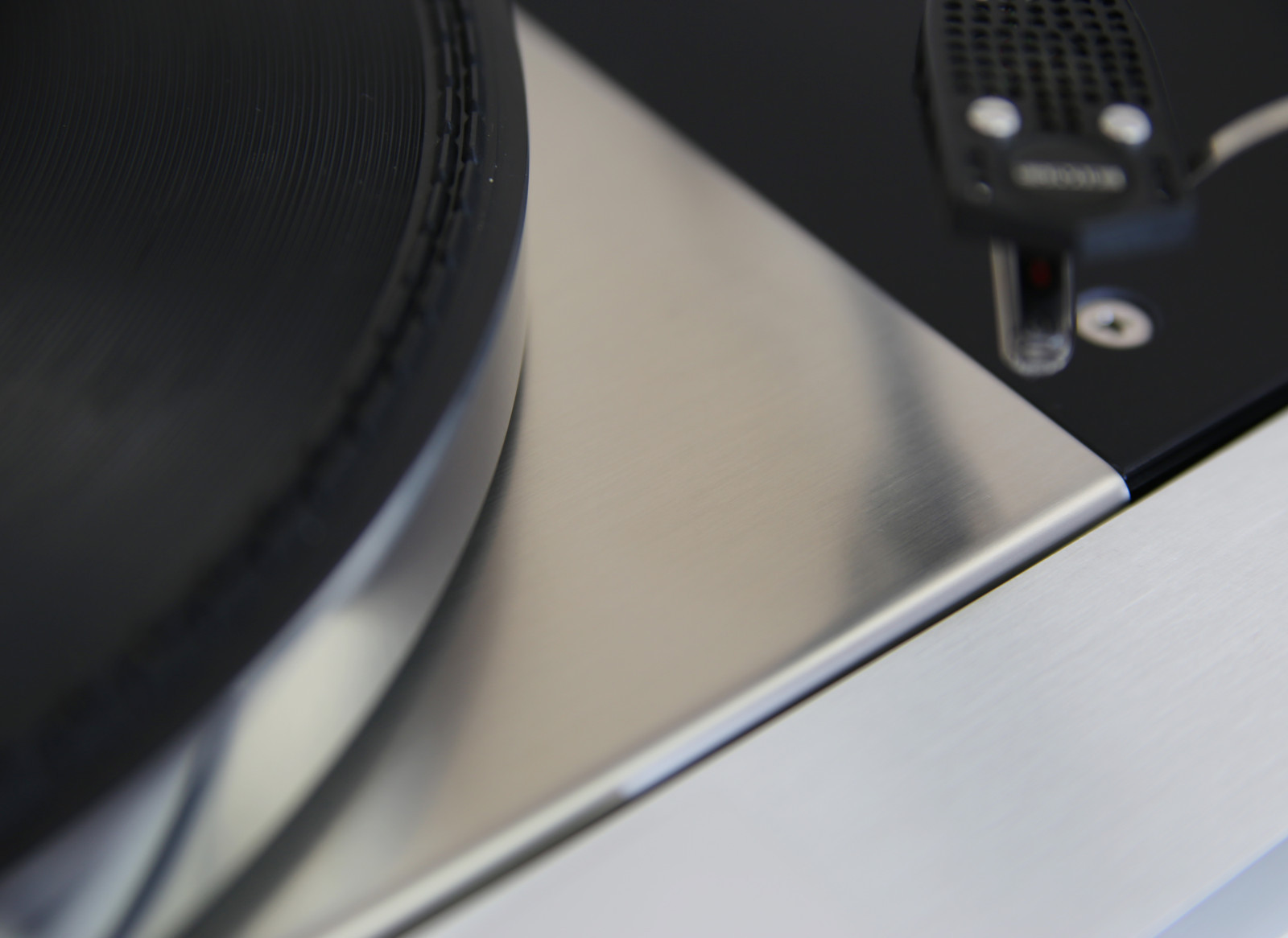 We Restore Your Thorens TD 125 Turntable Black Or White – Stainless Steel