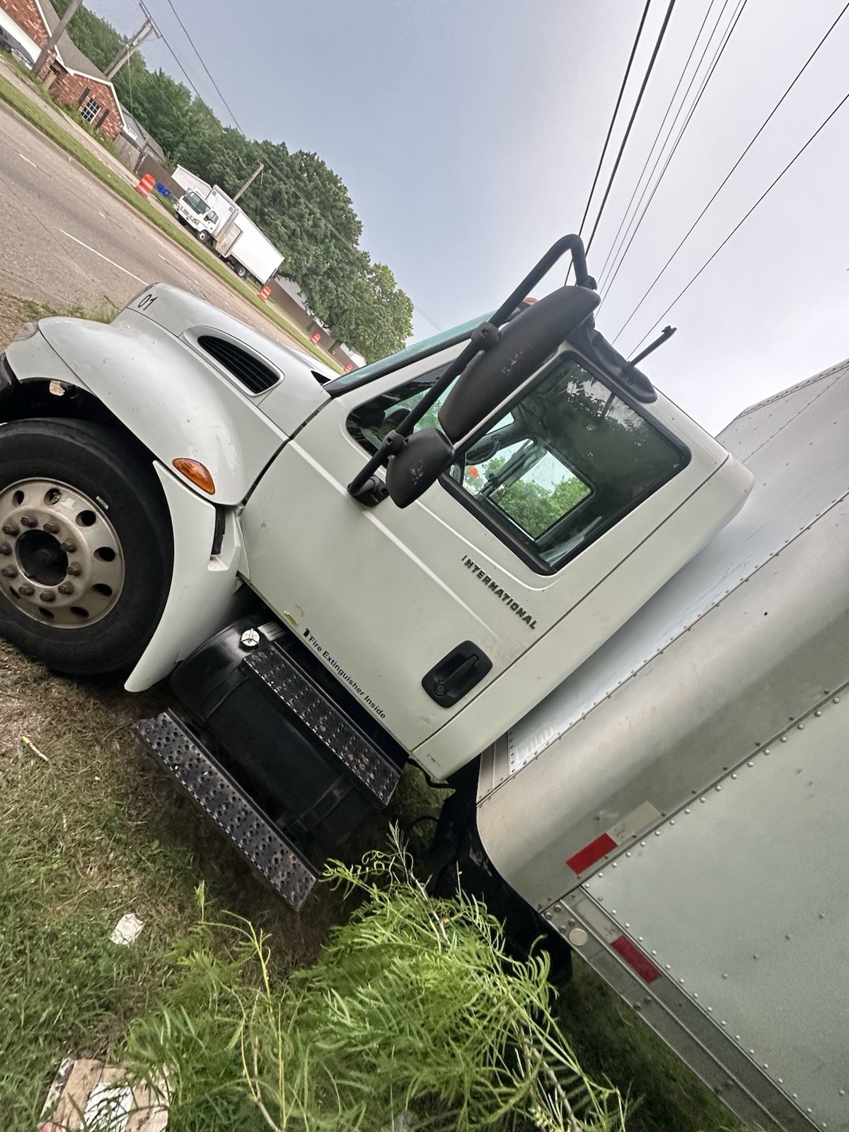 I am launching a professional moving company with a reliable 26-foot box truck.