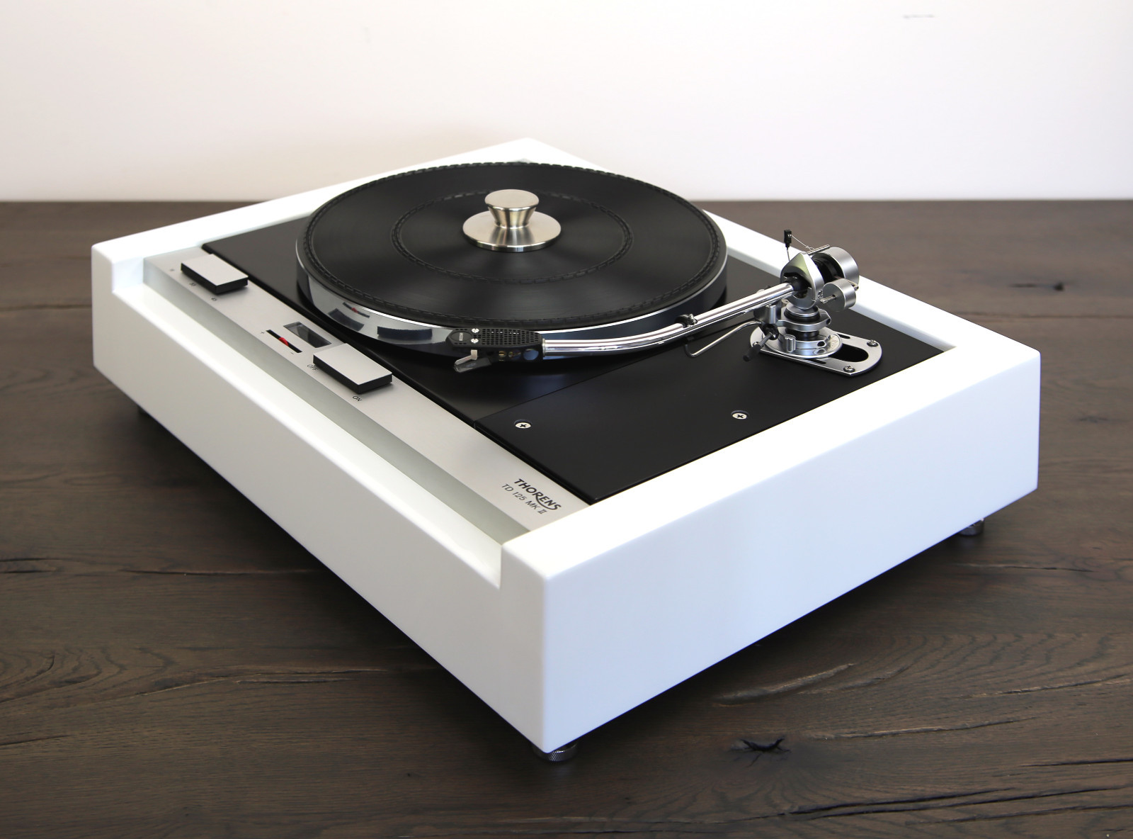We restore your Thorens TD 125 Turntable Black or White – Black