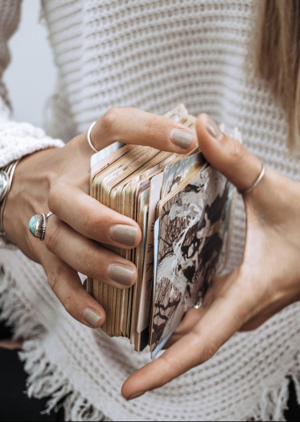 Professional Therapeutic Tarot Reading 24 hrs.email PDF – 1 question -3 Cards