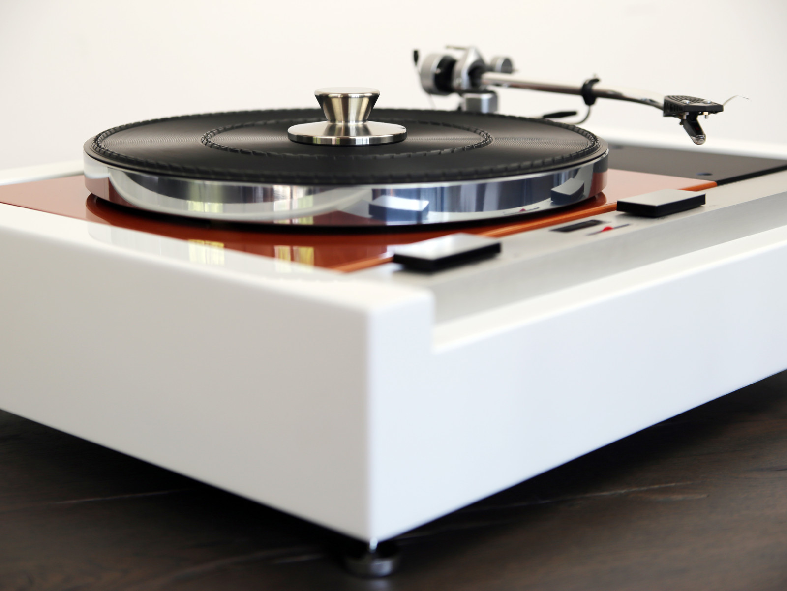 We restore your Thorens TD 125 Turntable Black or White – Orange