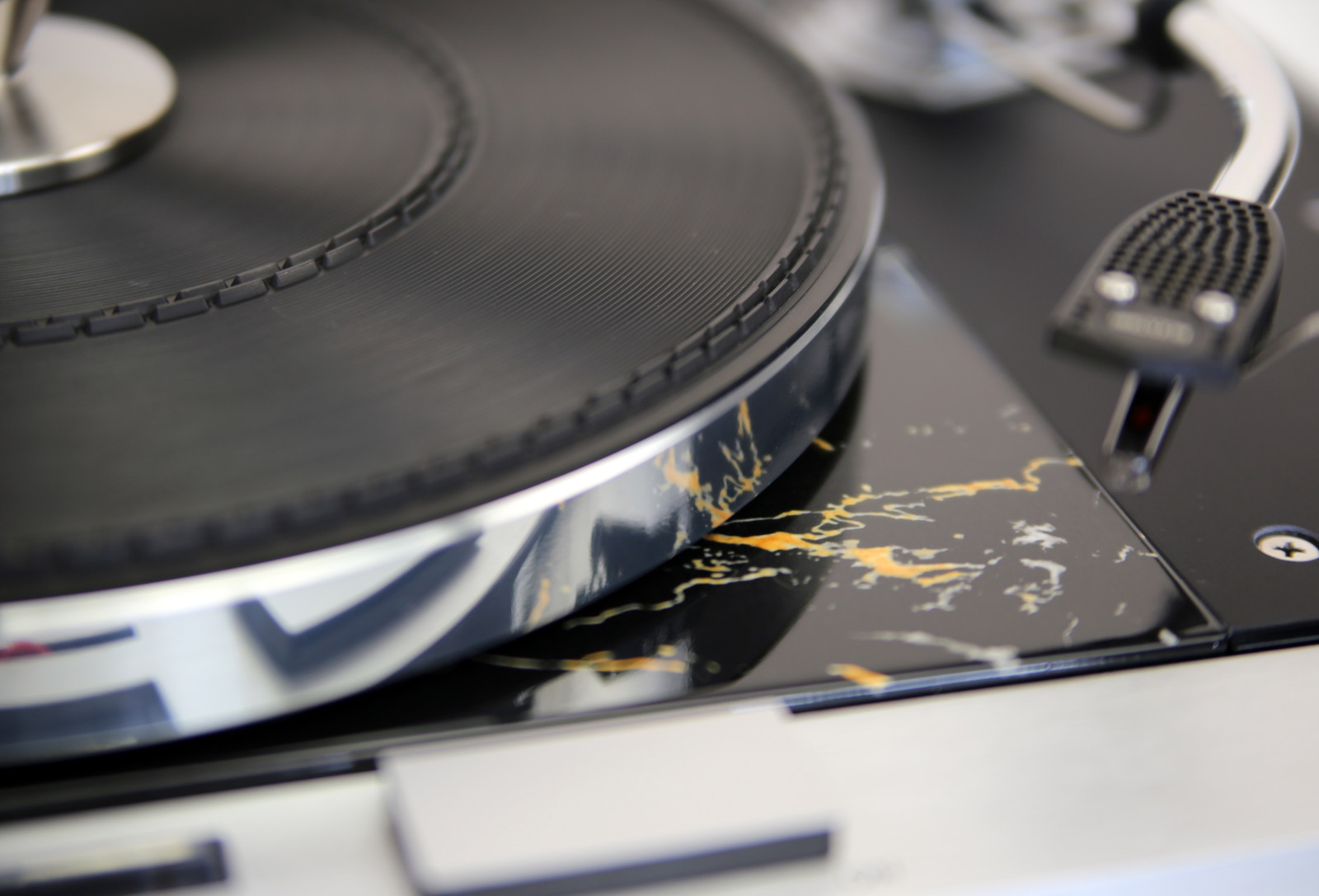We restore your Thorens TD125 Turntable Black OD. white -marbled