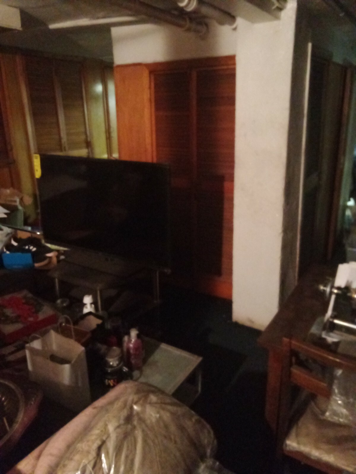 Office and house cleaning service, recurring residential and commercial.