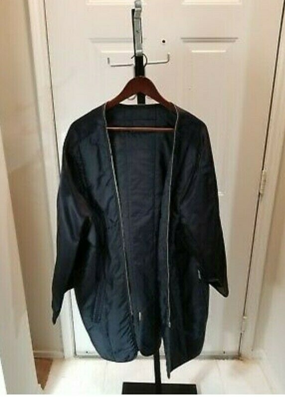 NEWPORT HARBOR EXECUTIVE PROTECTION Navy Blue, Slightly Used, 3M inseam. 