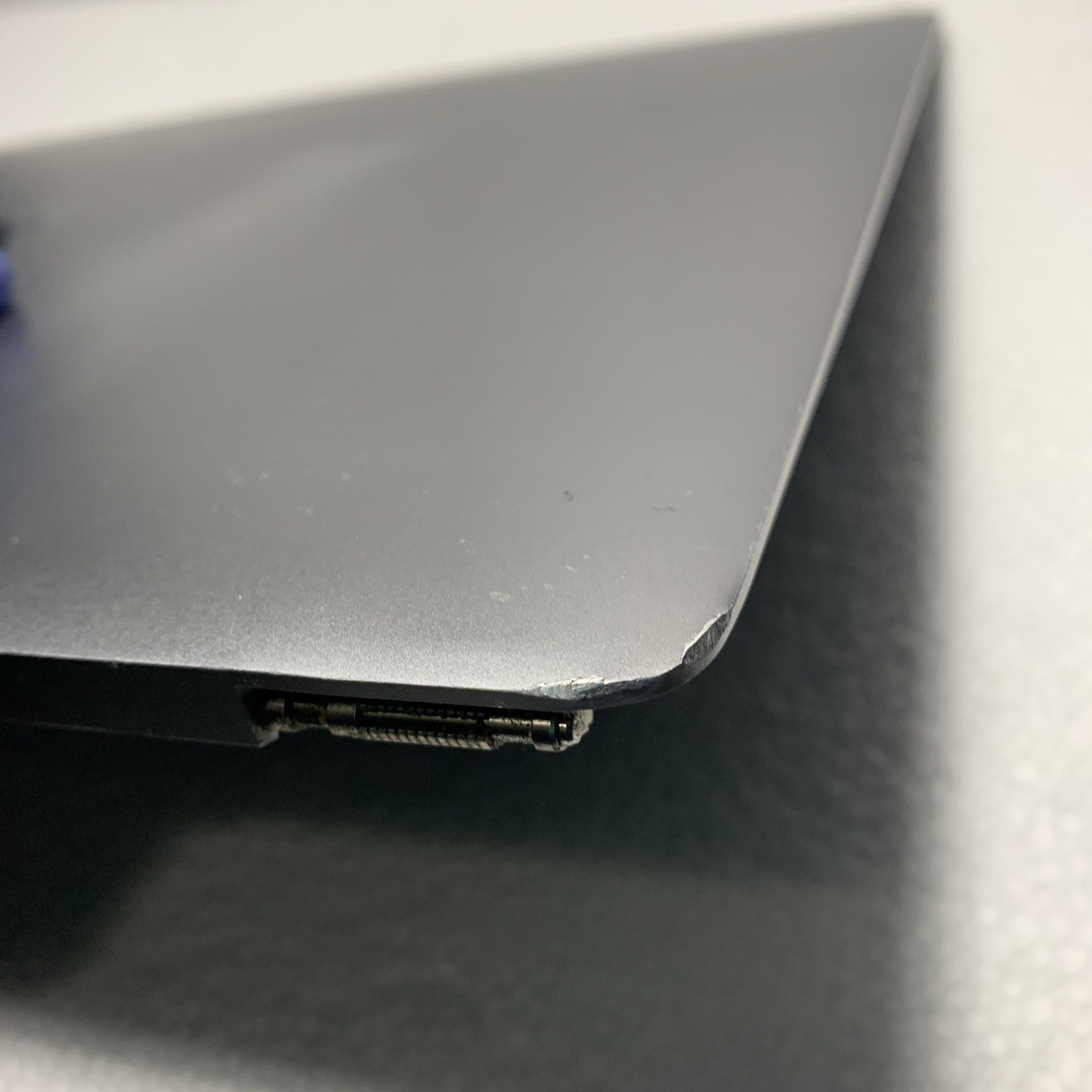 Apple MacBook Pro A1990 2018 2019 15″ OEM LCD Screen Display Assembly – TESTED