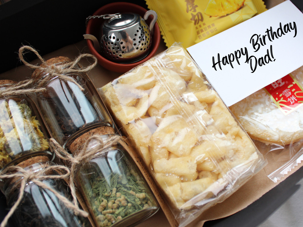 Custom Message and Tea and Snacks Sampler Giftset | Birthday Giftbox for dad