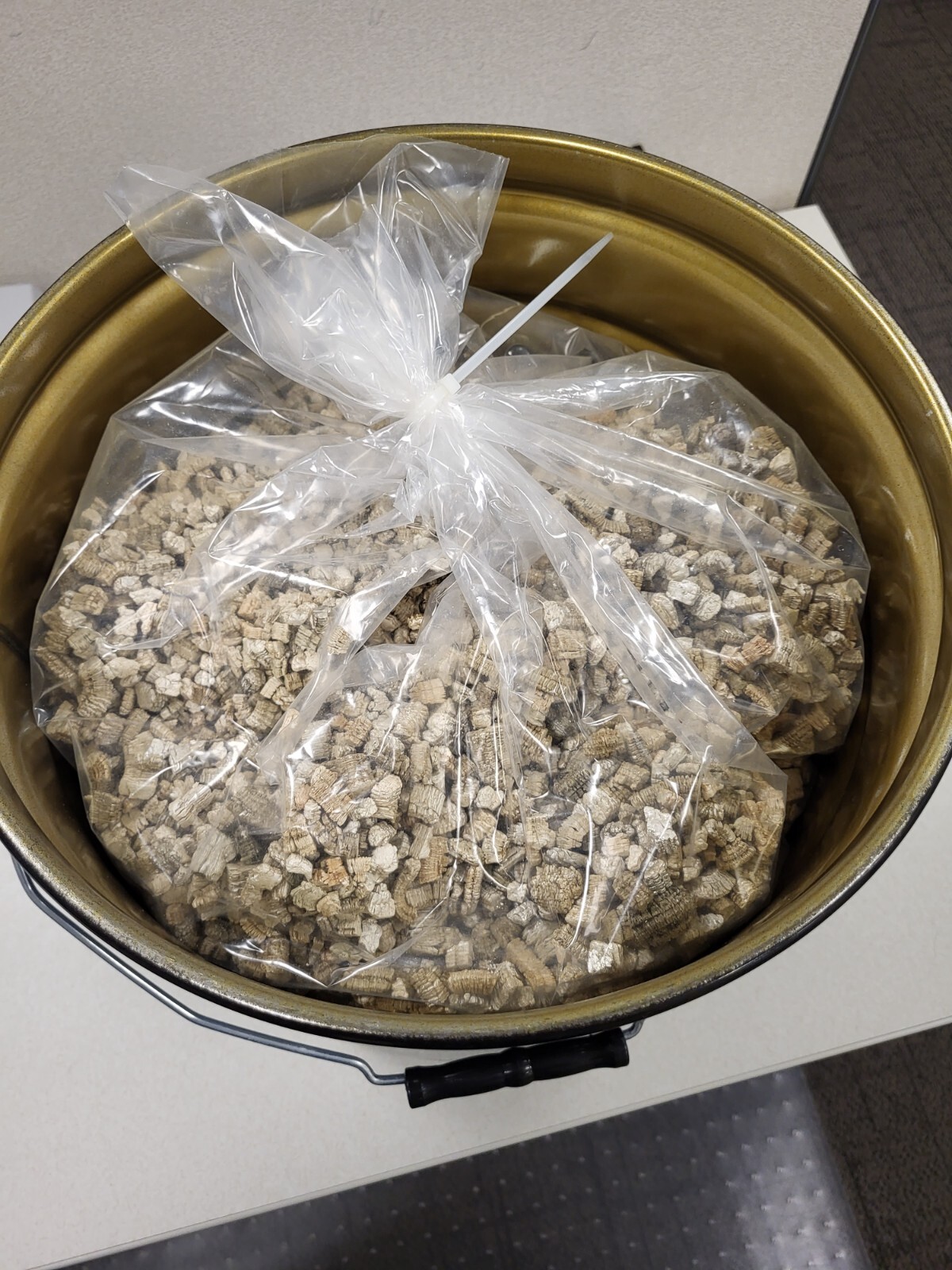 5-gallon Steel Open-Head Bucket for Storing/Disposing of Lithium-Ion Batteries