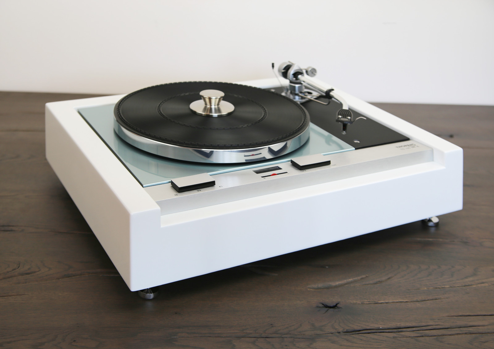 We Restore Your Thorens TD 125 Turntable Black Or White – Ice Blue