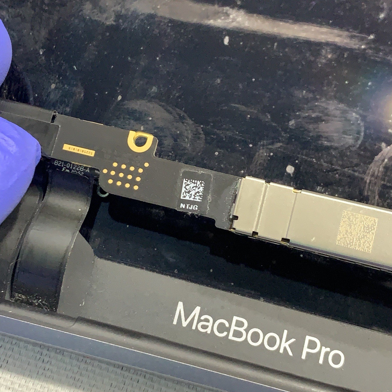 A2337 A2338 OEM APPLE MACBOOK 2020 LCD Screen DISPLAY ASSEMBLY – PARTIAL VISUAL