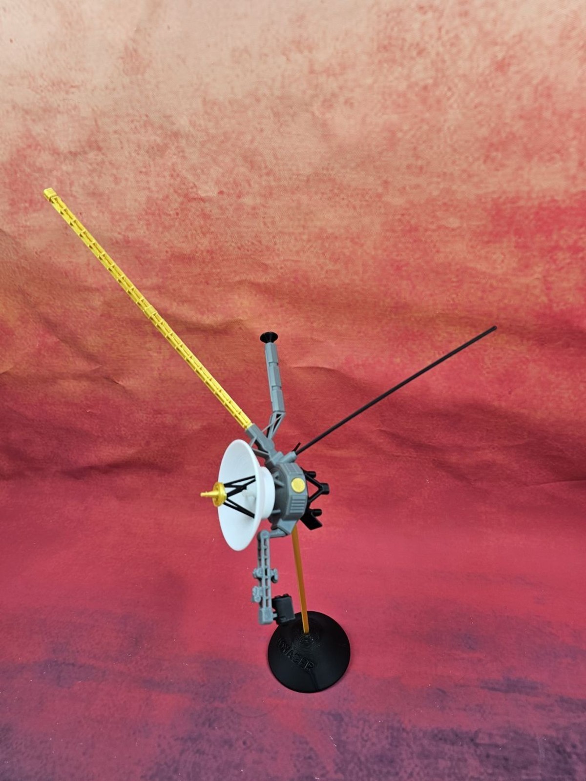 Yottaoniro 1/64 Scale US NASA Voyager 3D Model Finished Decorative Ornaments