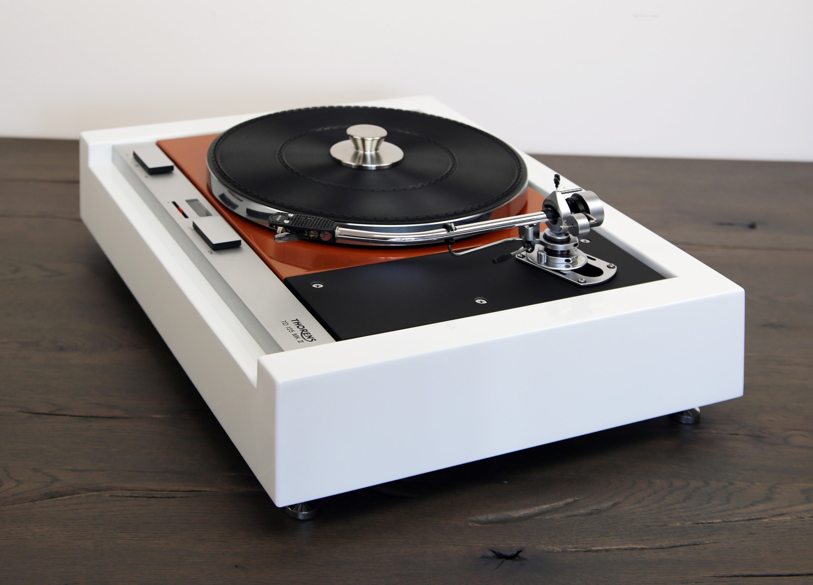 We restore your Thorens TD 125 Turntable Black or White – Orange