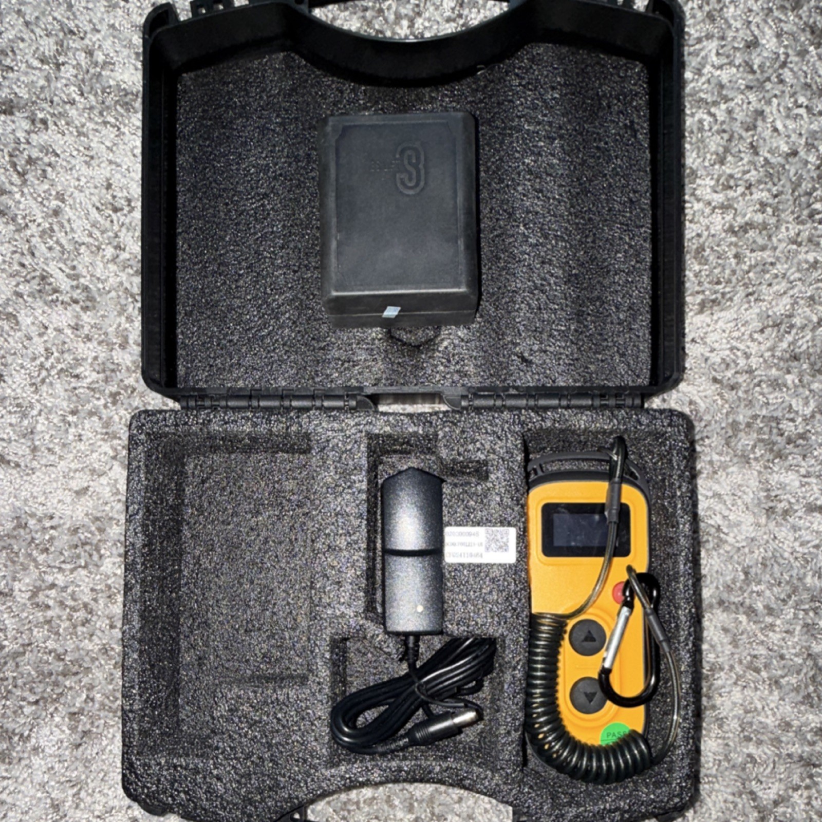 Yellow Handheld Gas Detector Kit with Charger and Case
