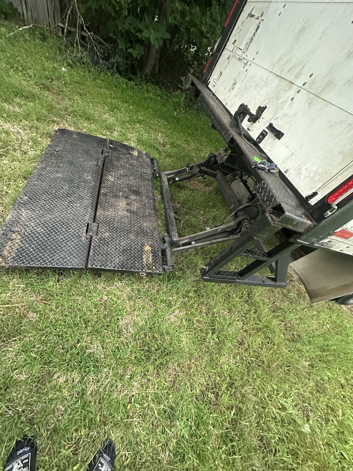 I am launching a professional moving company with a reliable 26-foot box truck.