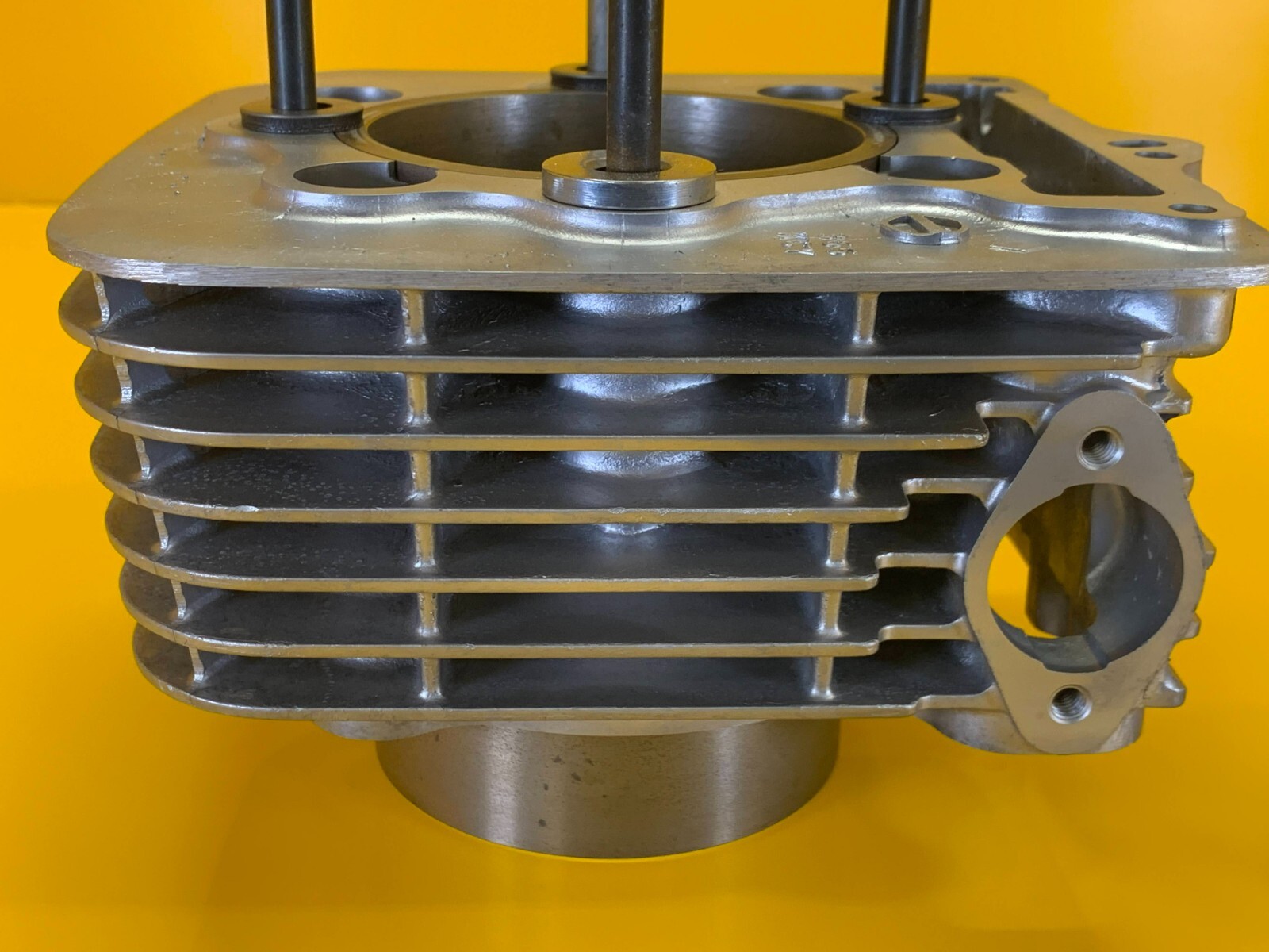 VAPOR HONE BLASTING SERVICE MOTORCYCLE HEADS CASES CYLINDERS CARBURETOR VINTAGE