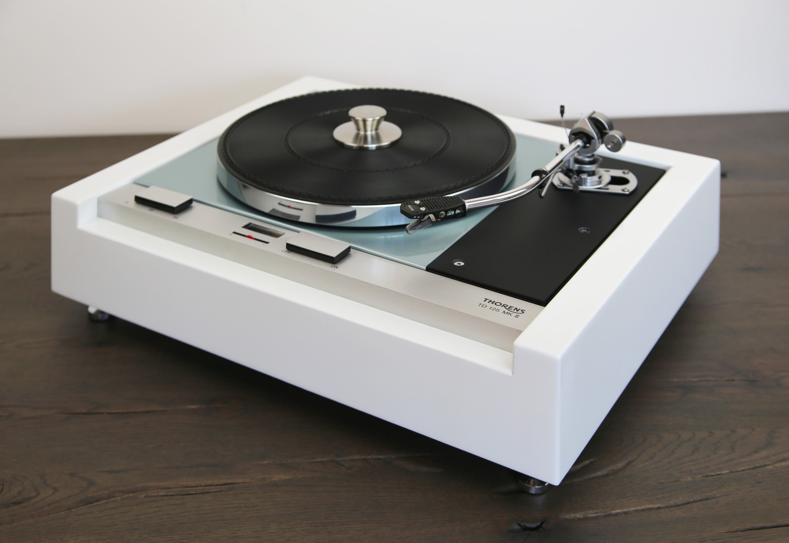 We Restore Your Thorens TD 125 Turntable Black Or White – Ice Blue
