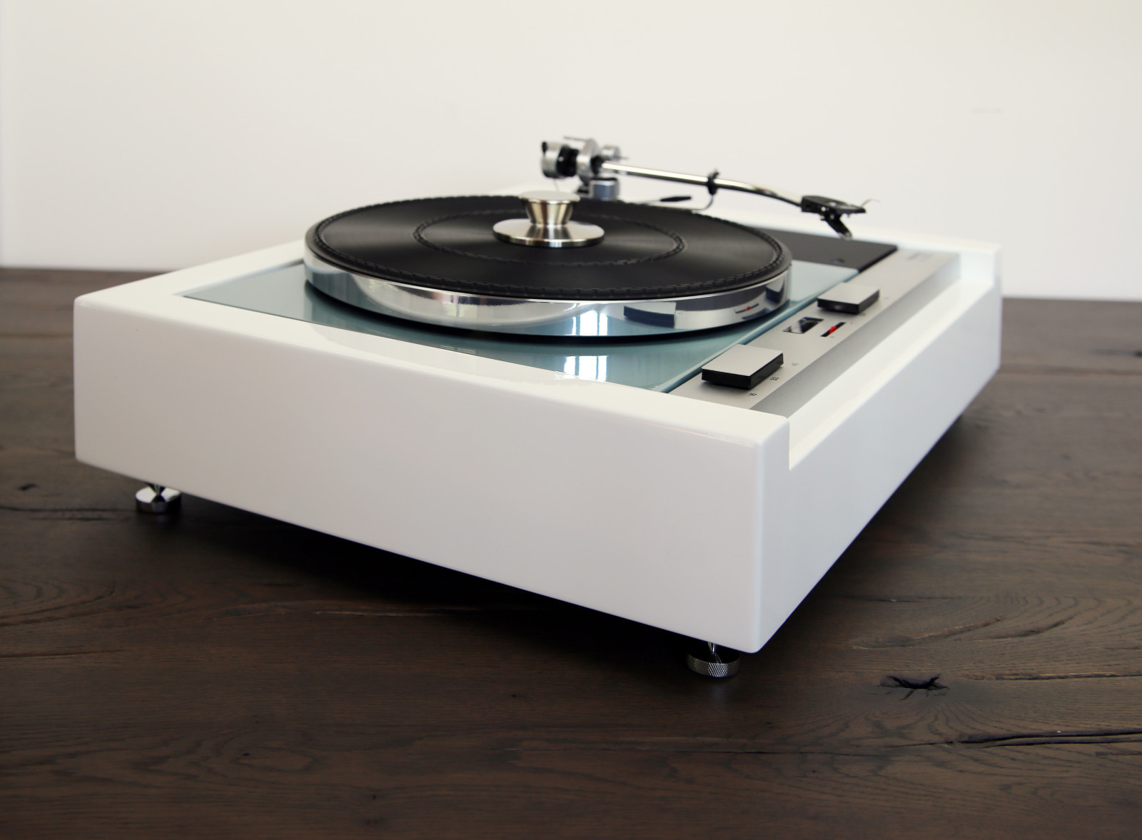 We Restore Your Thorens TD 125 Turntable Black Or White – Ice Blue