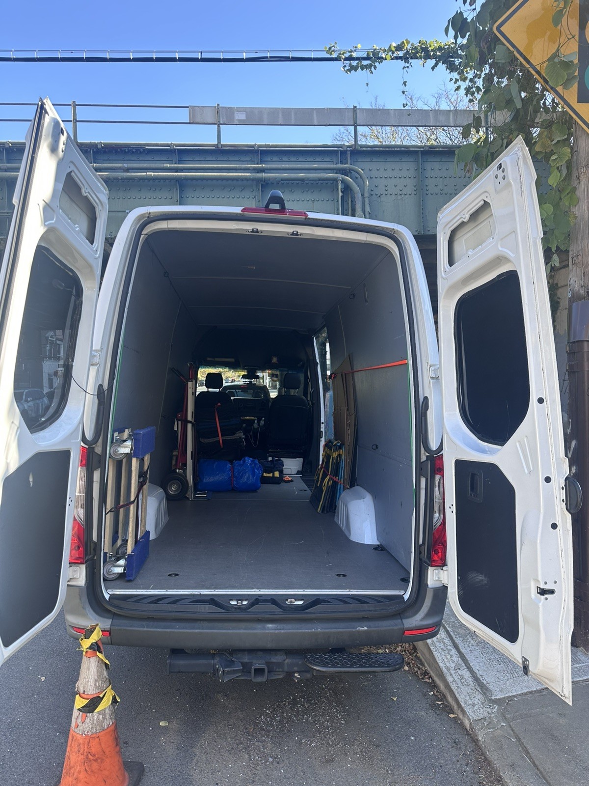 🚚 Moving & Delivery Service – Sprinter Van – NYC/NJ – Fast & Professional