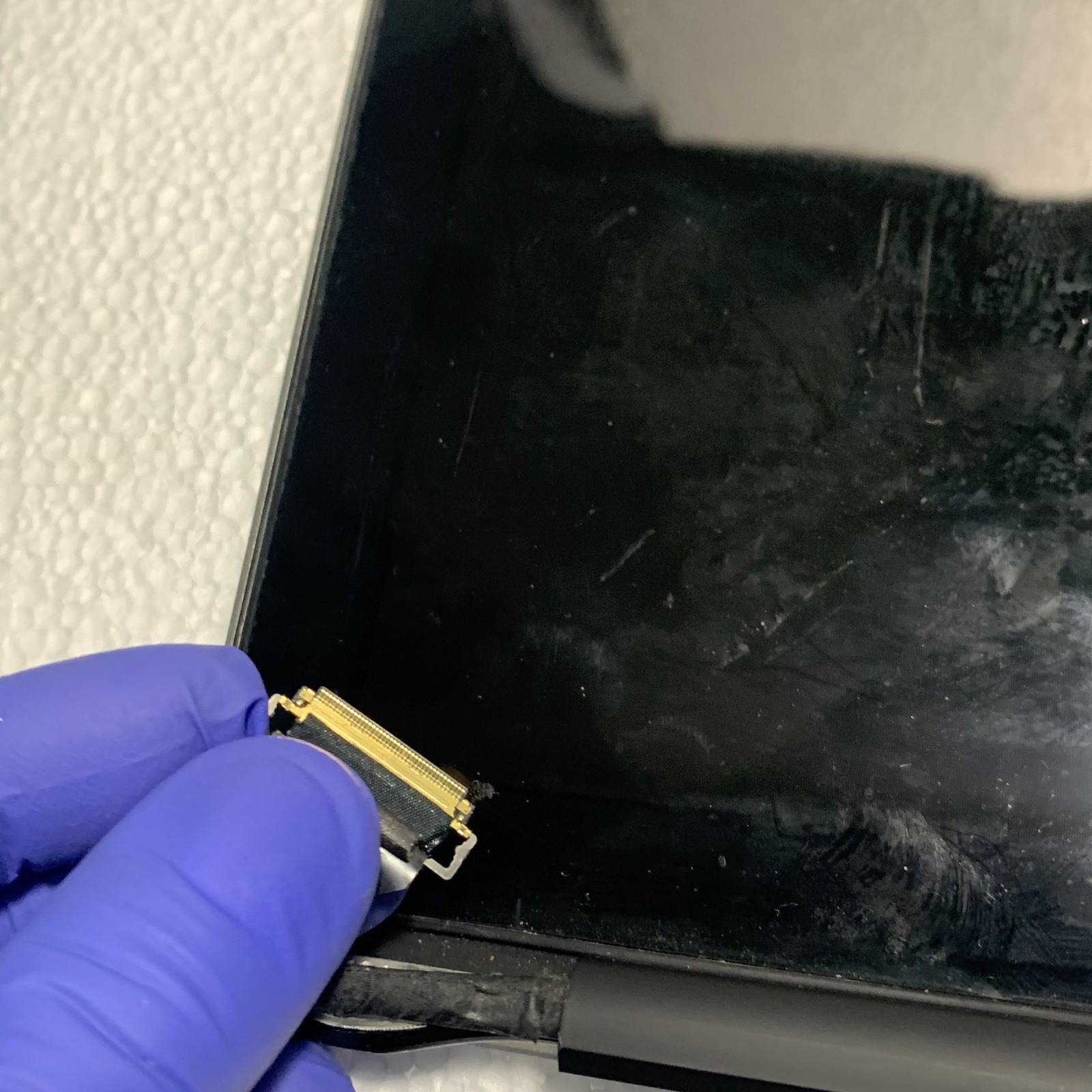 Apple MacBook Pro 1286 15″ Late 2011 OEM LCD Screen Display Assembly TESTED