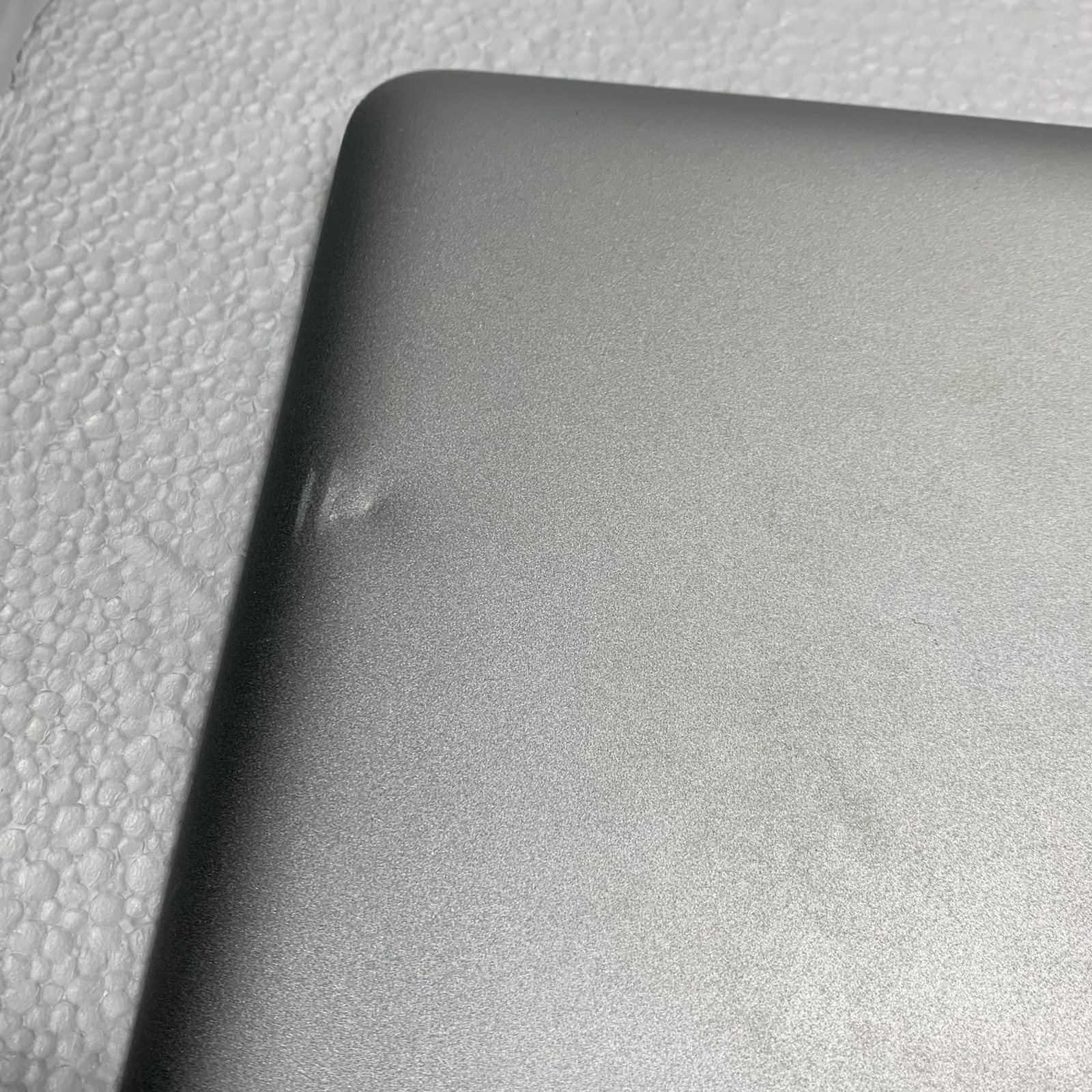 Apple MacBook Pro 1286 15″ Late 2011 OEM LCD Screen Display Assembly TESTED