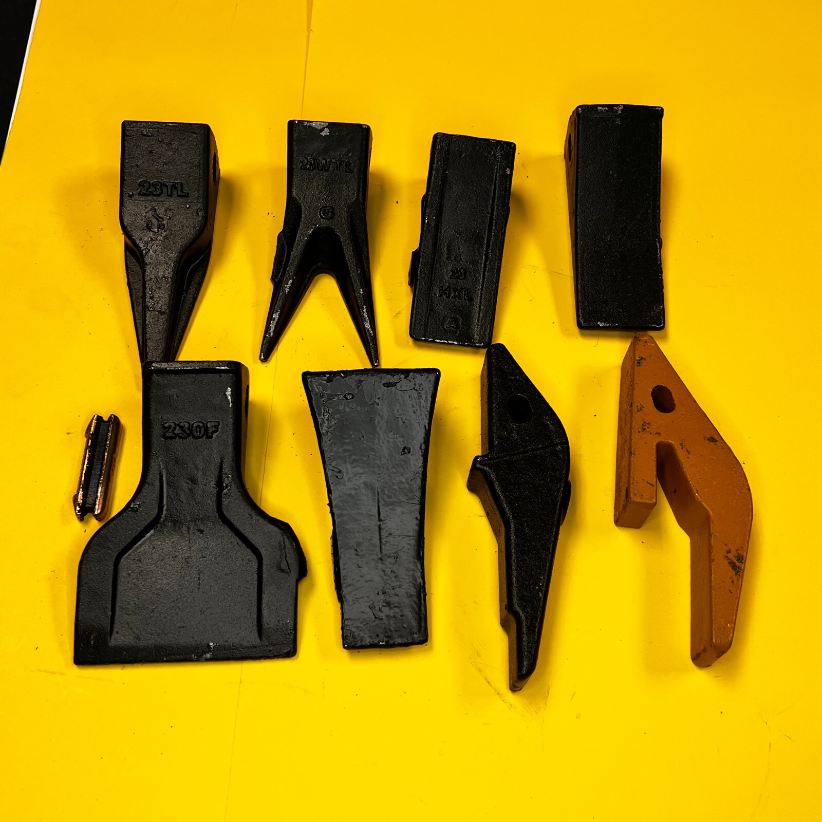 5 set 2300FL Adapter Shanks Teeth 23HXL Pin 23FP For 230 23 2300 Backhoe Bucket