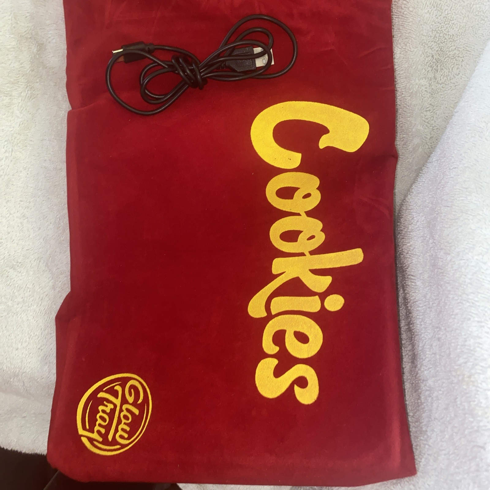 Glow Tray In Original Box And Storage Bag And Charge Cable. Red Cookies Brand