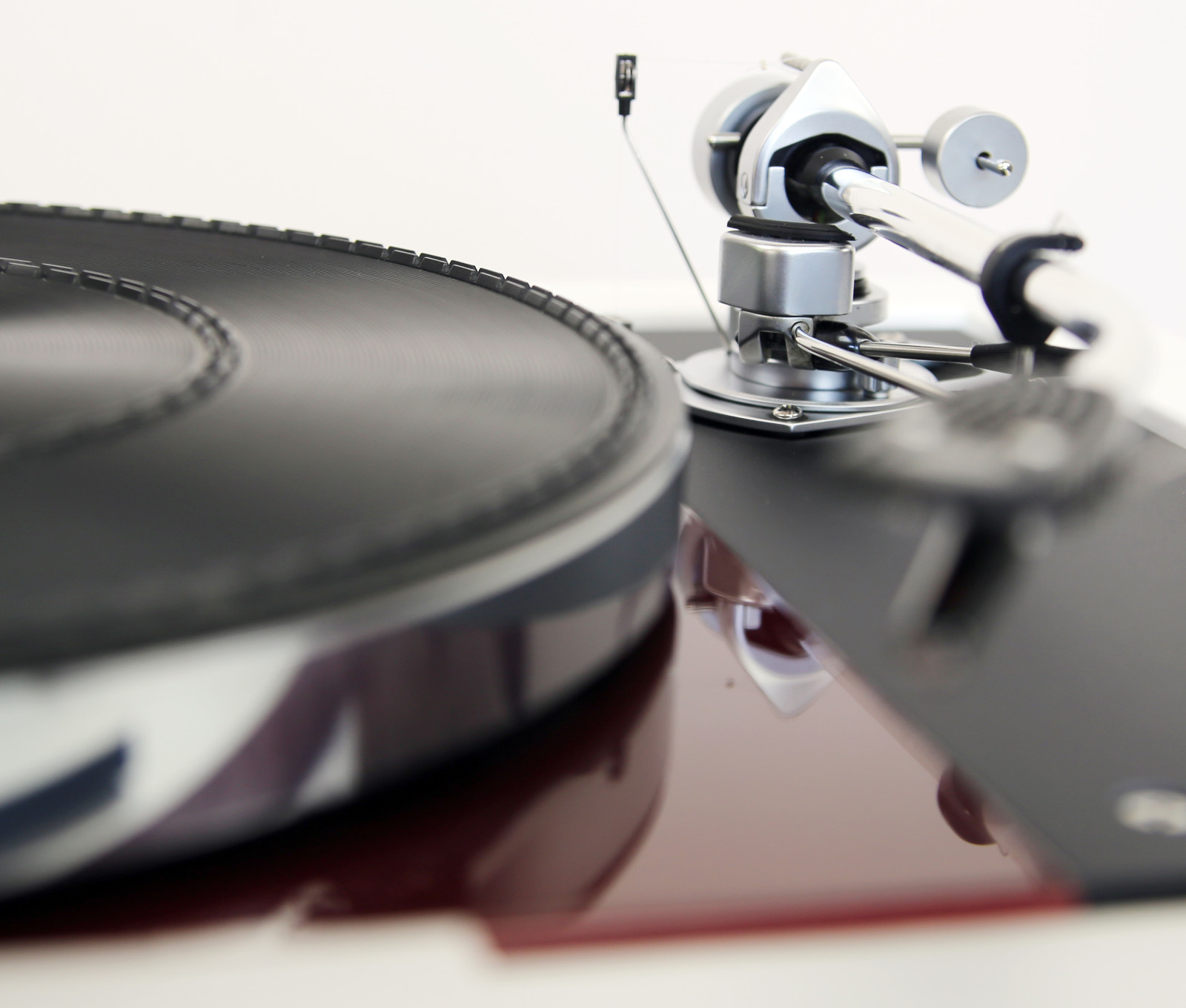 We restore your Thorens TD 125 Turntable Black OD. white – burgundy
